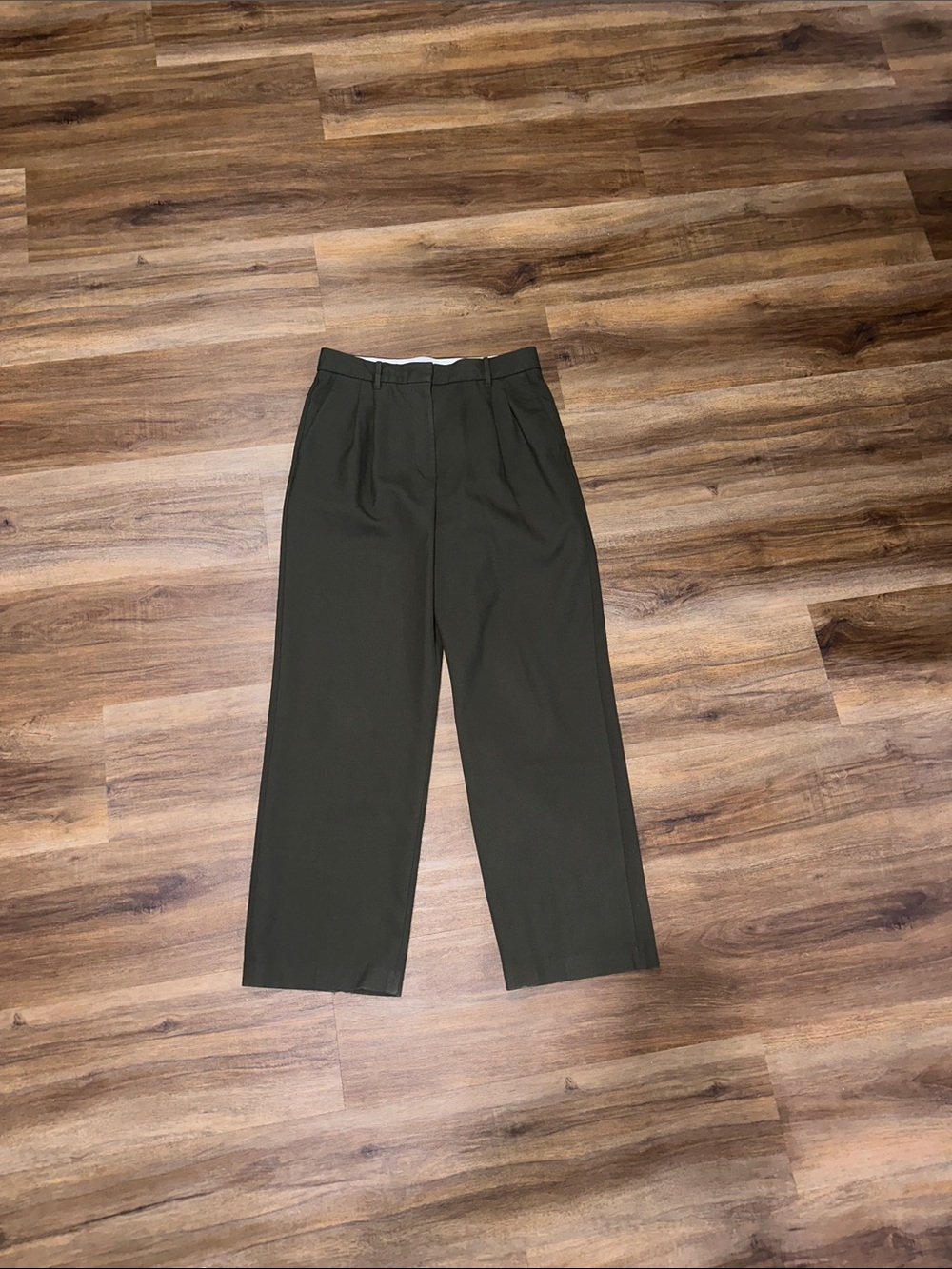 Aritzia The Effortless Pant Olive Green